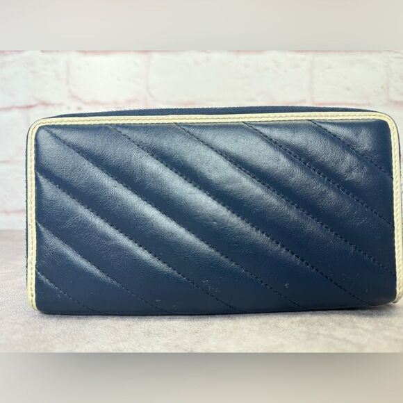Gucci Marmont Torchon Diagonal Quilted Navy Leather Wallet - Picture 4 of 14